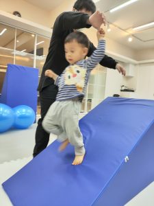 為了2歲半兒子 : 育兒活動自己辦