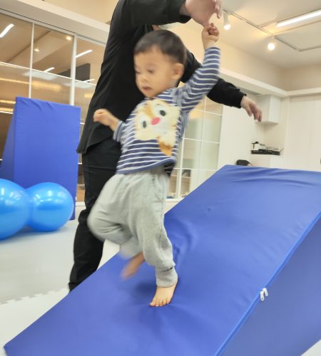 為了2歲半兒子 : 育兒活動自己辦