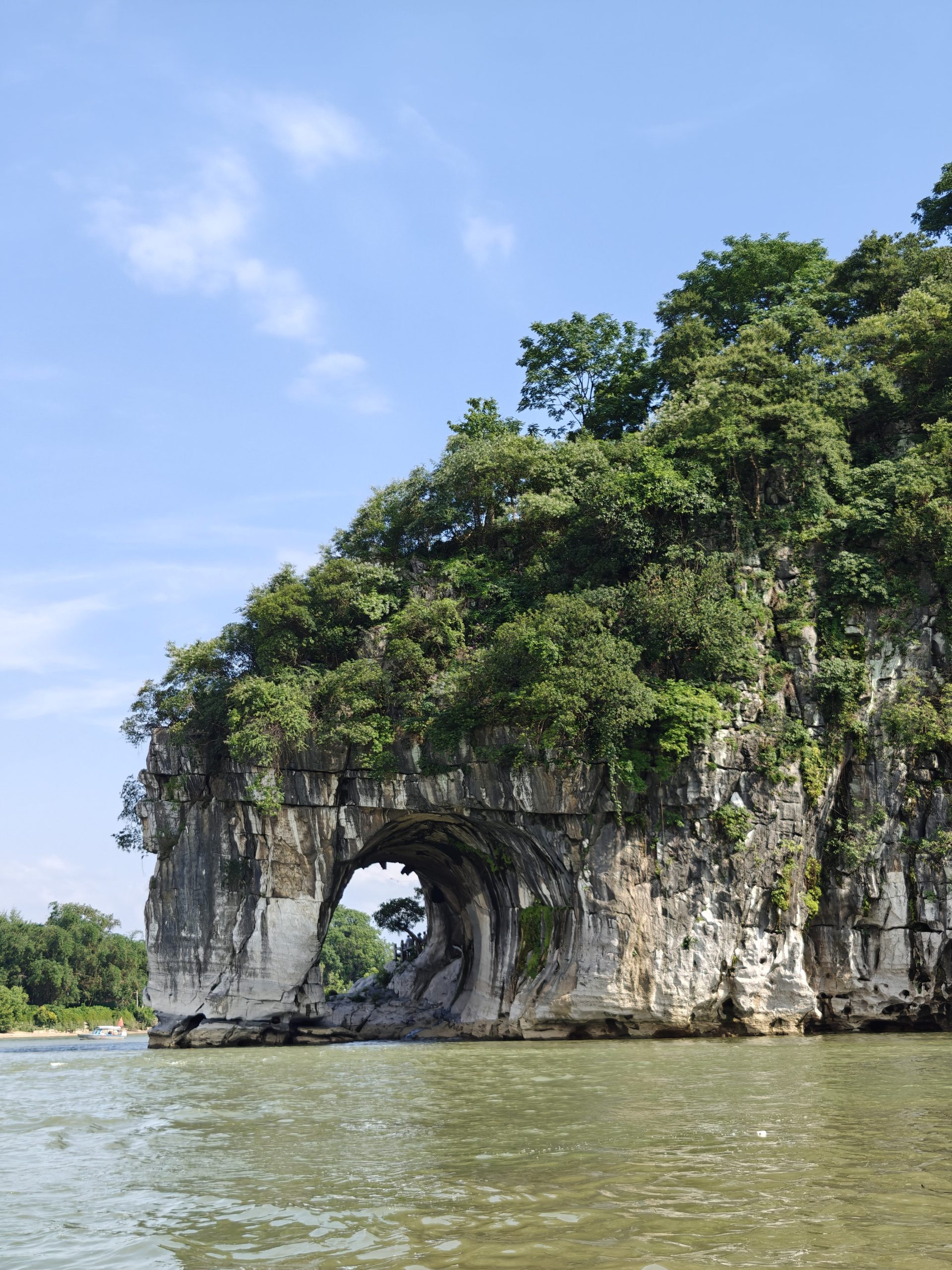 中國桂林景點推薦｜象鼻山靖江王府東西巷逍遙樓一日遊｜桂林自由行攻略