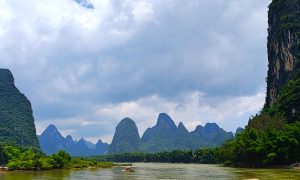 中國桂林漓江三星船遊船攻略｜陽朔漓江遊船體驗、九馬畫山、20元人民幣景點